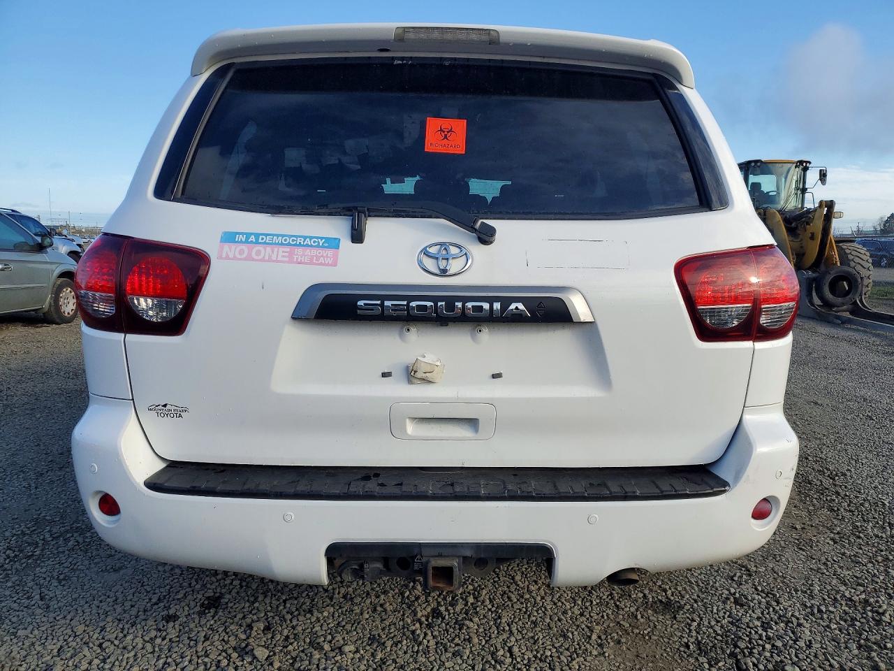 2021 TOYOTA SEQUOIA SR5 photo 6