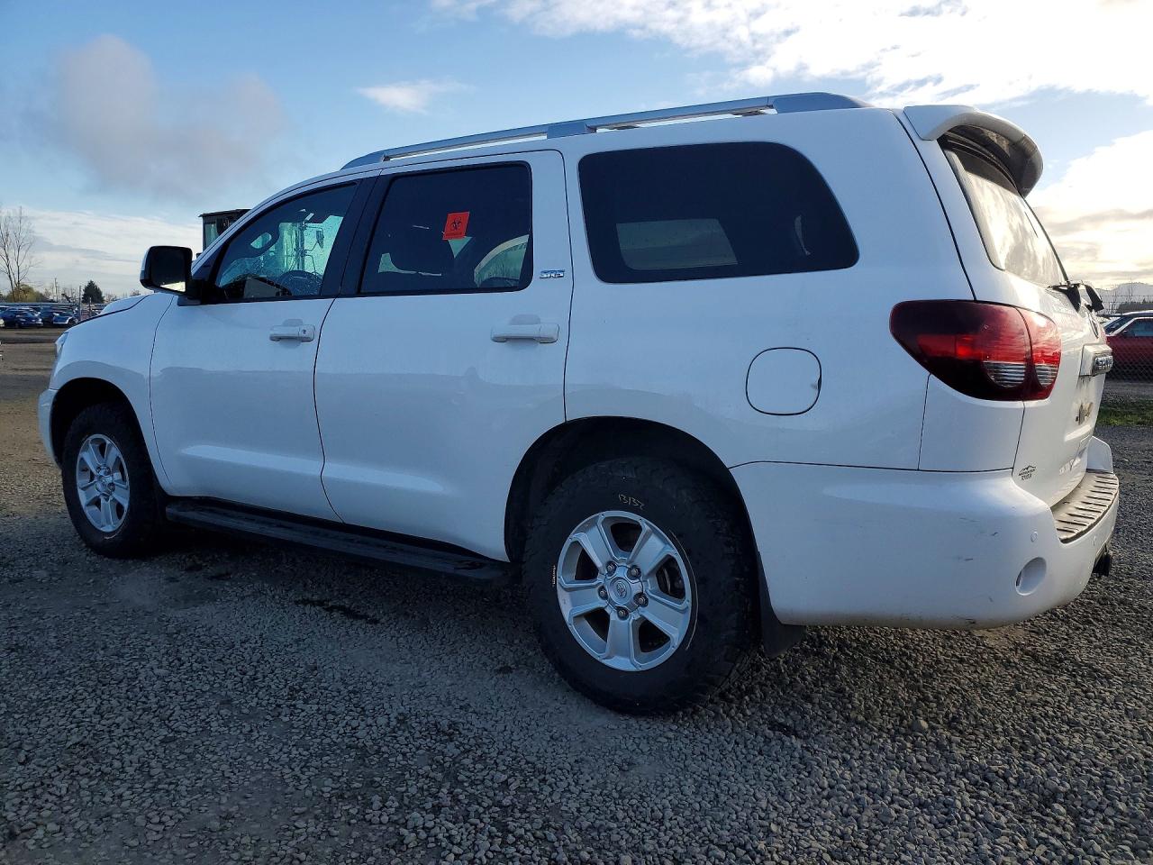 2021 TOYOTA SEQUOIA SR5 photo 2