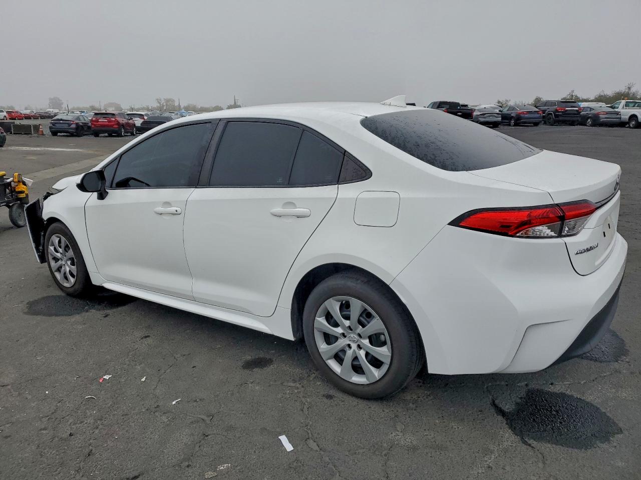 2023 TOYOTA COROLLA LE photo 2