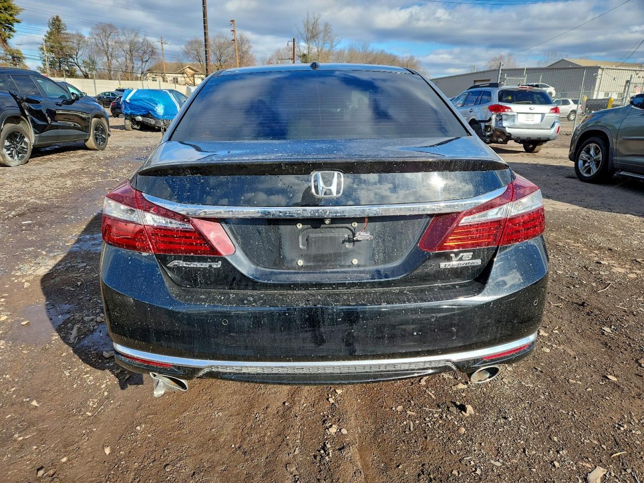 2016 HONDA ACCORD TOURING photo 6