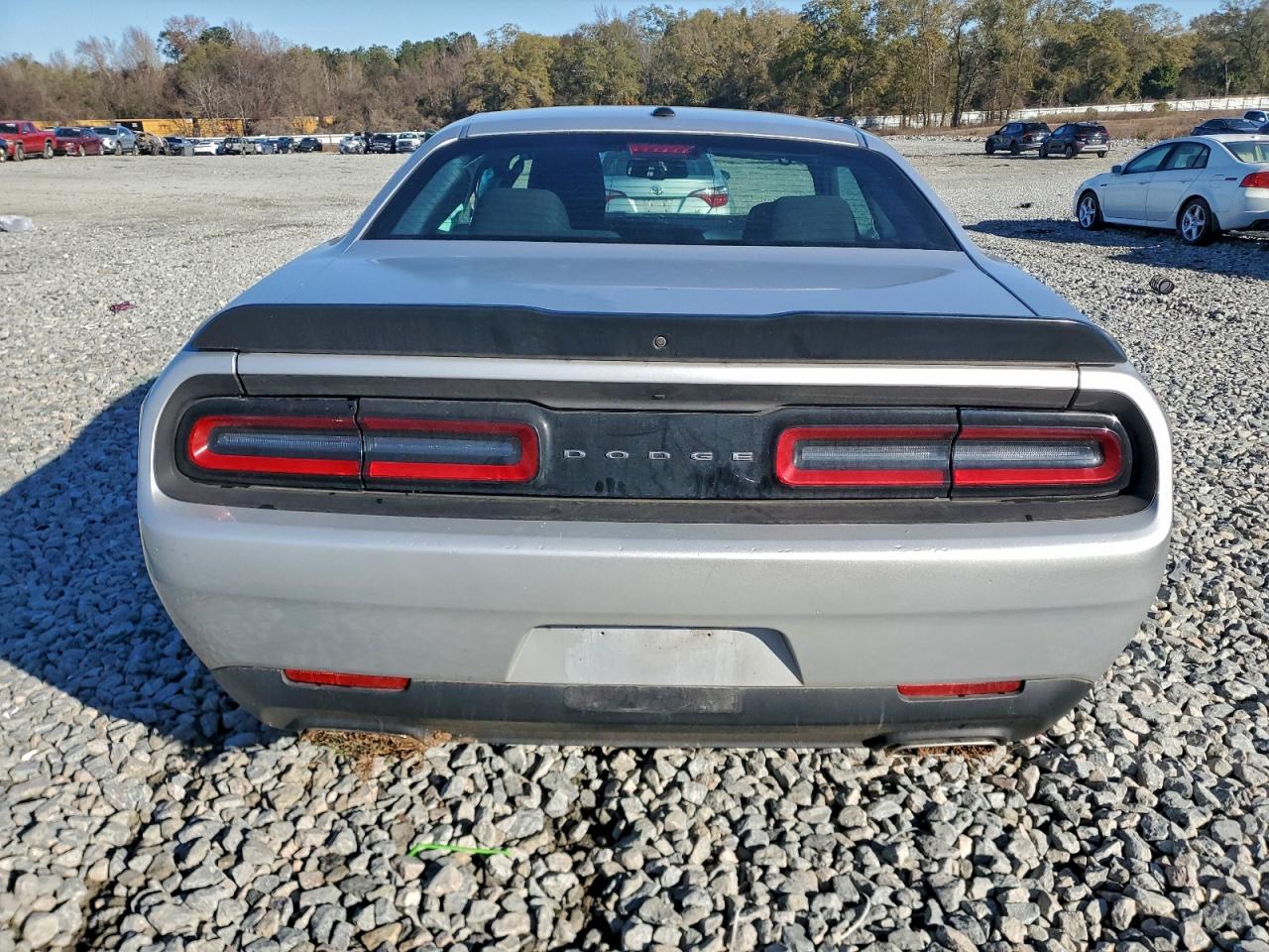 2023 DODGE CHALLENGER SXT photo 6