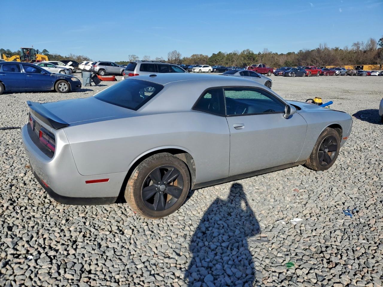 2023 DODGE CHALLENGER SXT photo 3