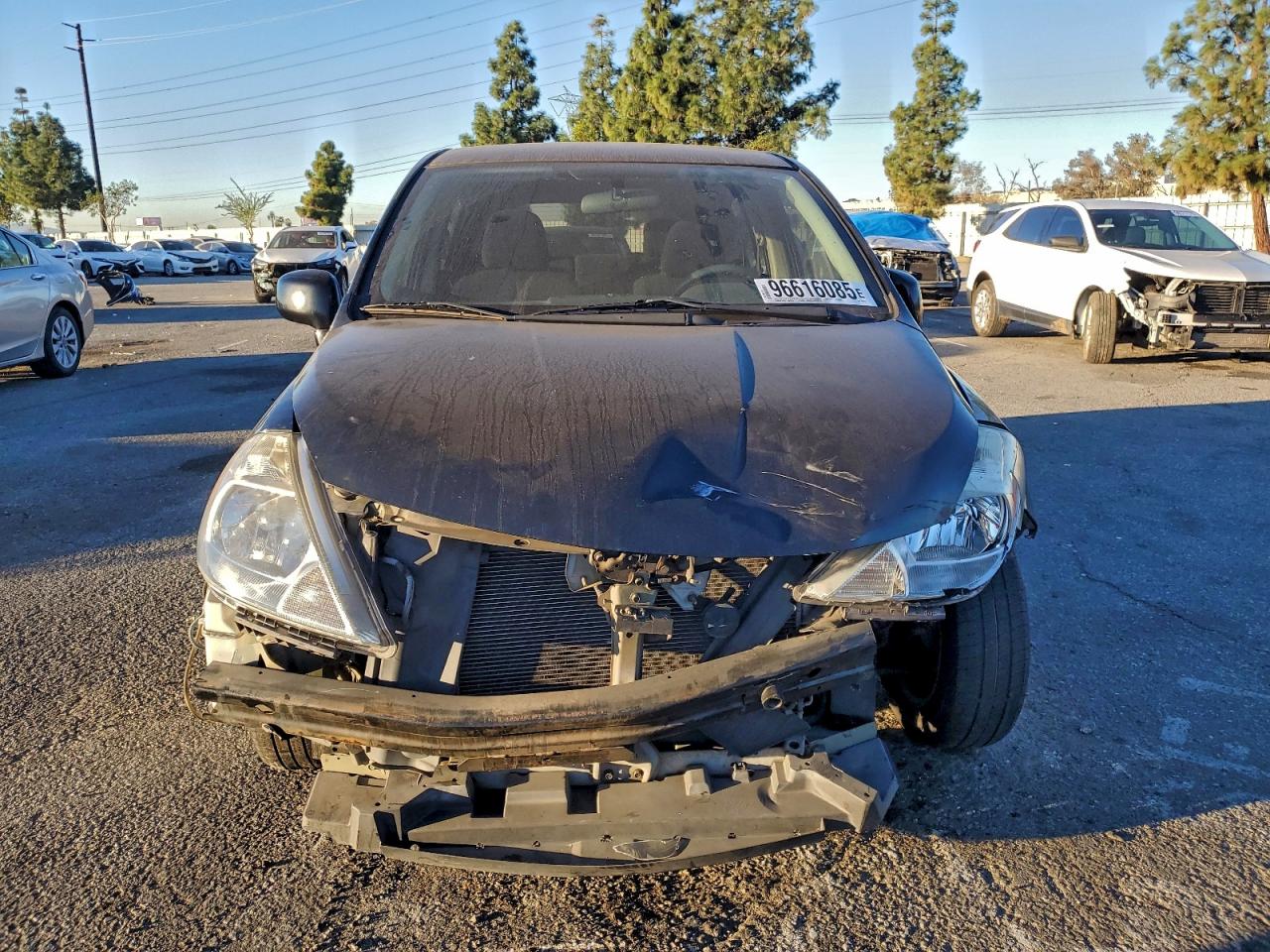 2011 NISSAN VERSA S photo 5