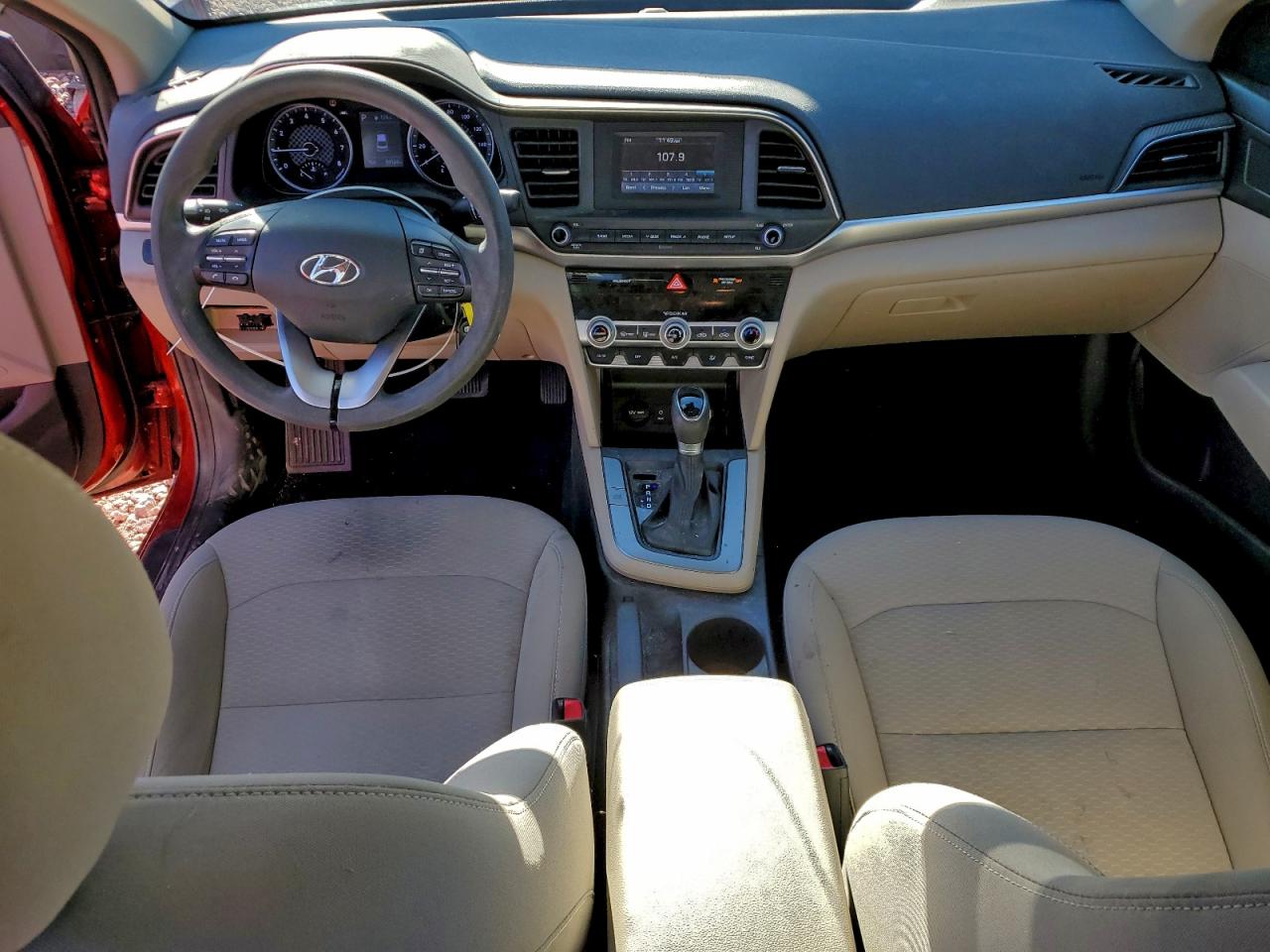 2020 HYUNDAI ELANTRA SE photo 8