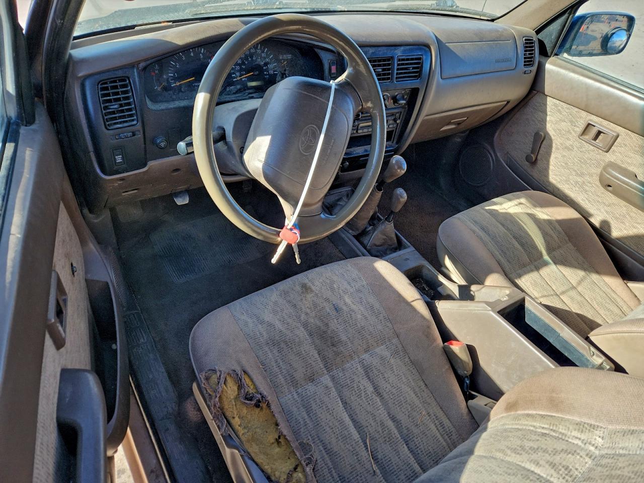 1999 TOYOTA TACOMA XTRACAB photo 8