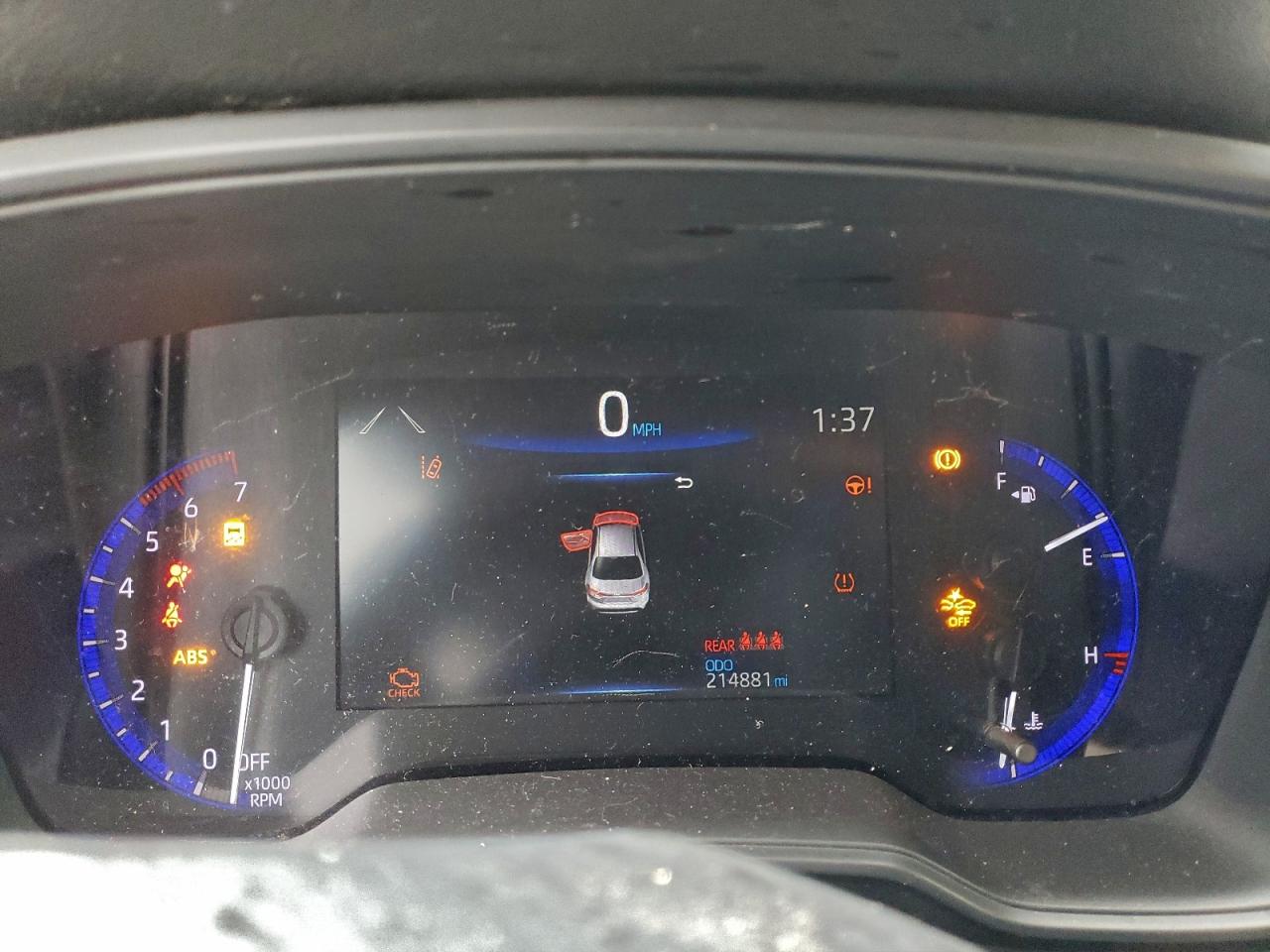 2020 TOYOTA COROLLA LE photo 9