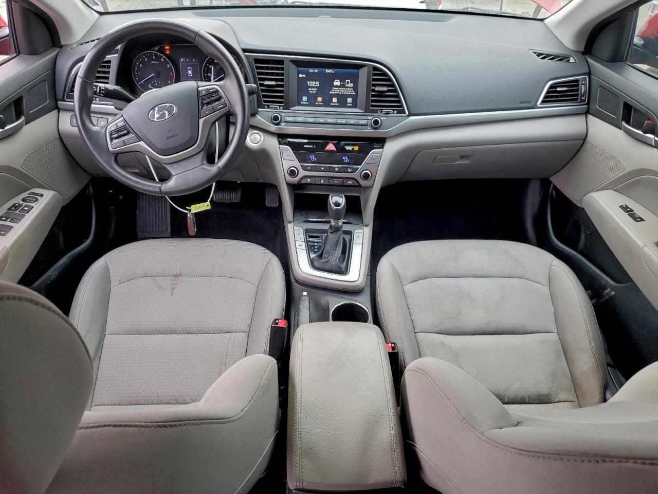 2017 HYUNDAI ELANTRA SE photo 8