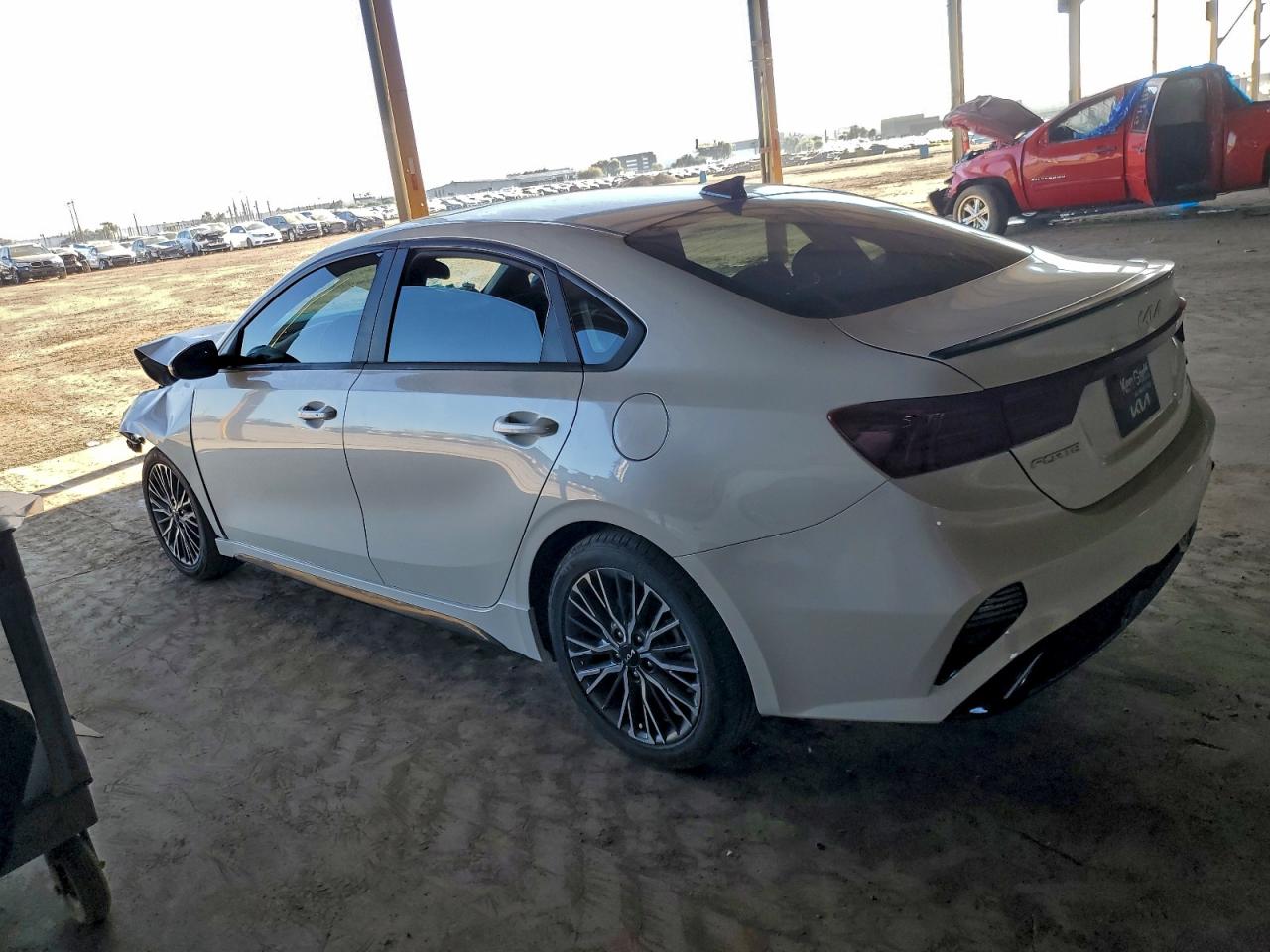 2023 KIA FORTE GT LINE photo 2