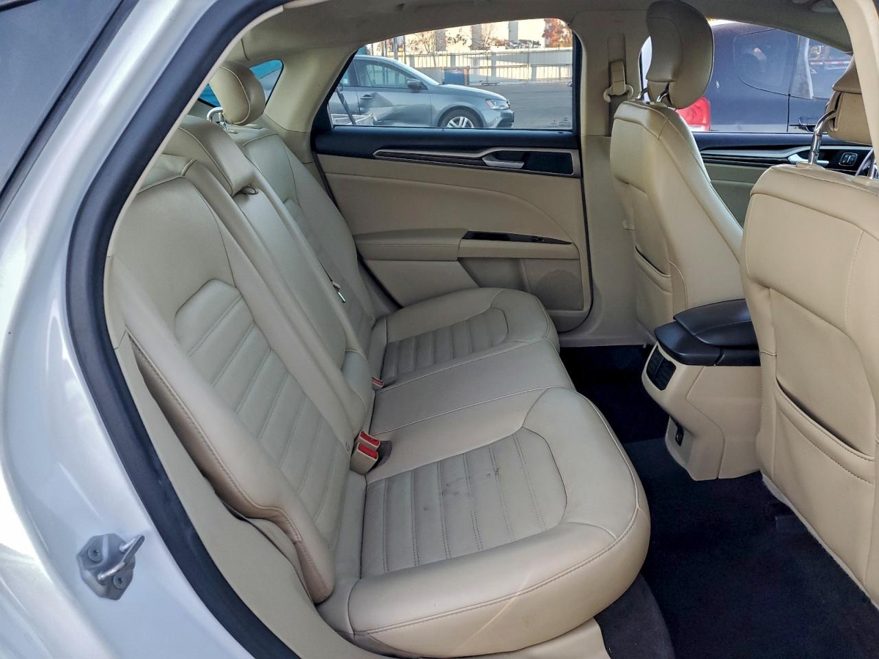 2014 FORD FUSION SE photo 10