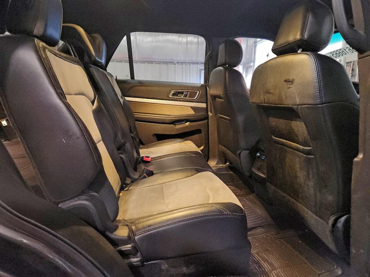 2017 FORD EXPLORER XLT photo 11