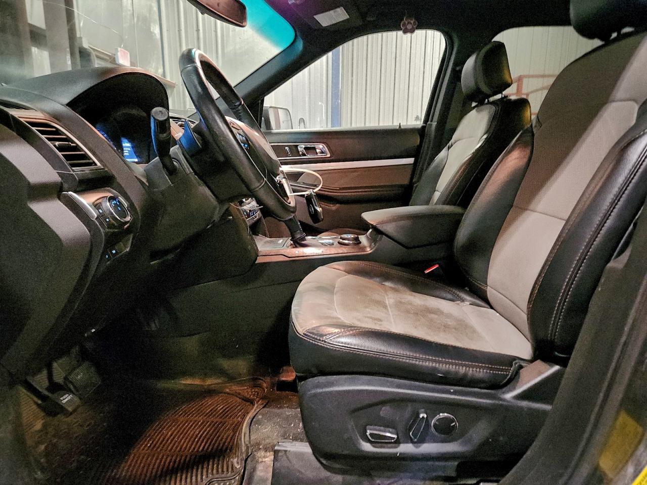 2017 FORD EXPLORER XLT photo 7