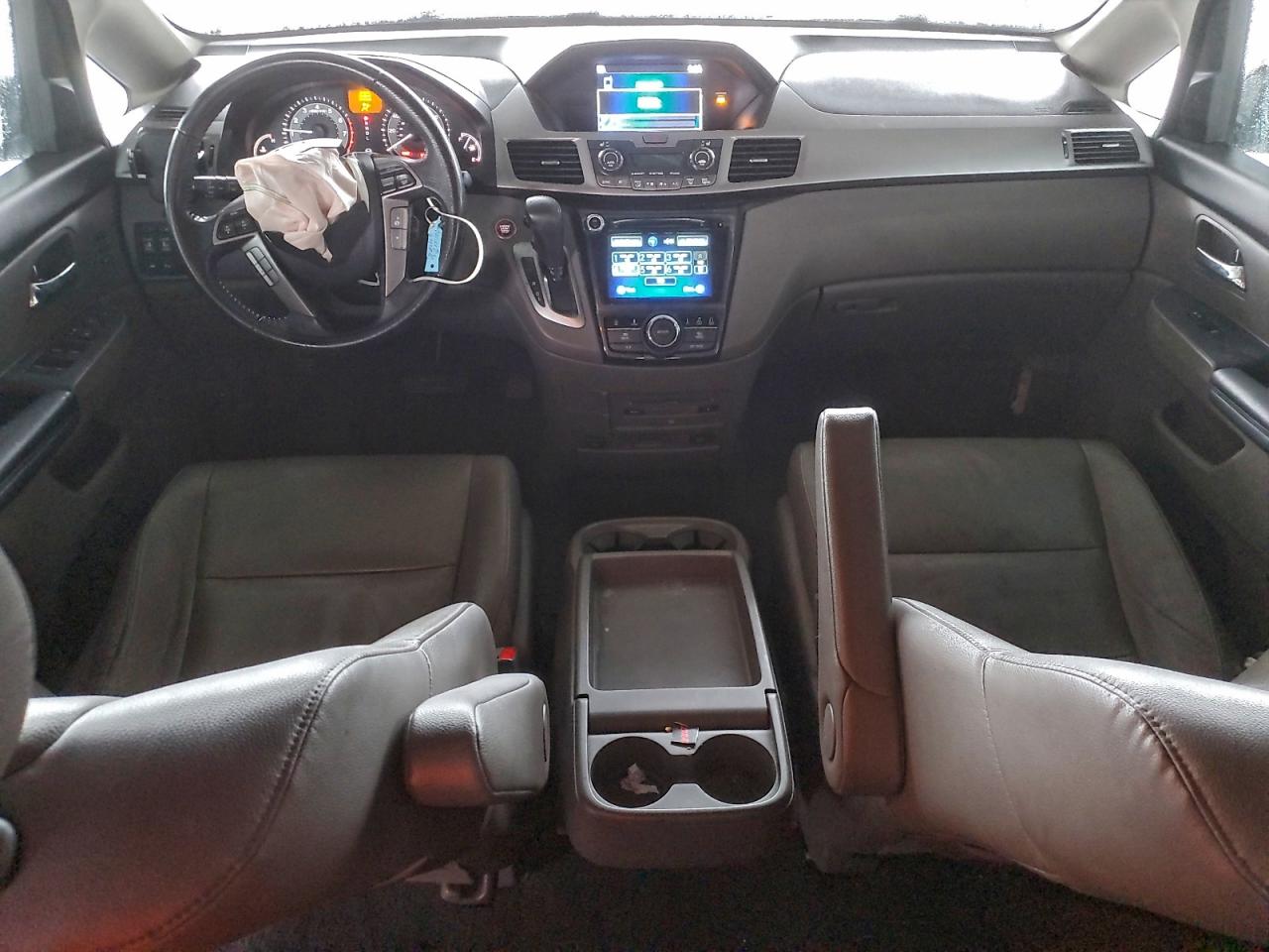 2016 HONDA ODYSSEY TOURING photo 8
