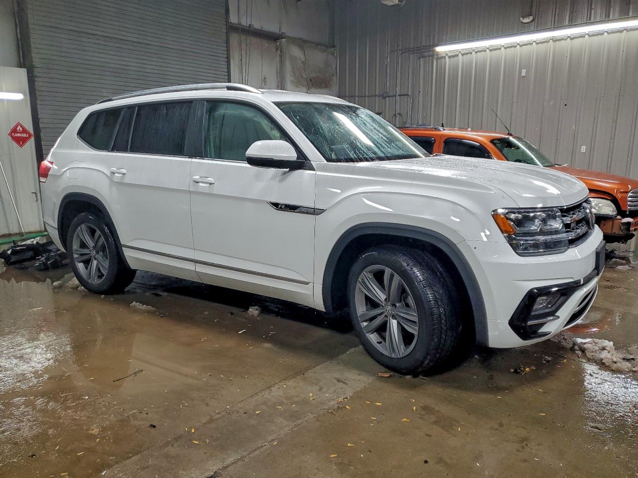 2018 VOLKSWAGEN ATLAS SE photo 4
