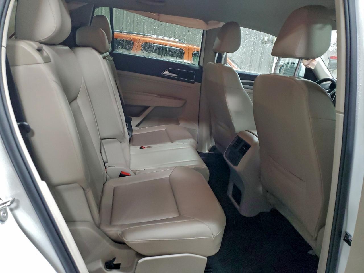 2018 VOLKSWAGEN ATLAS SE photo 10