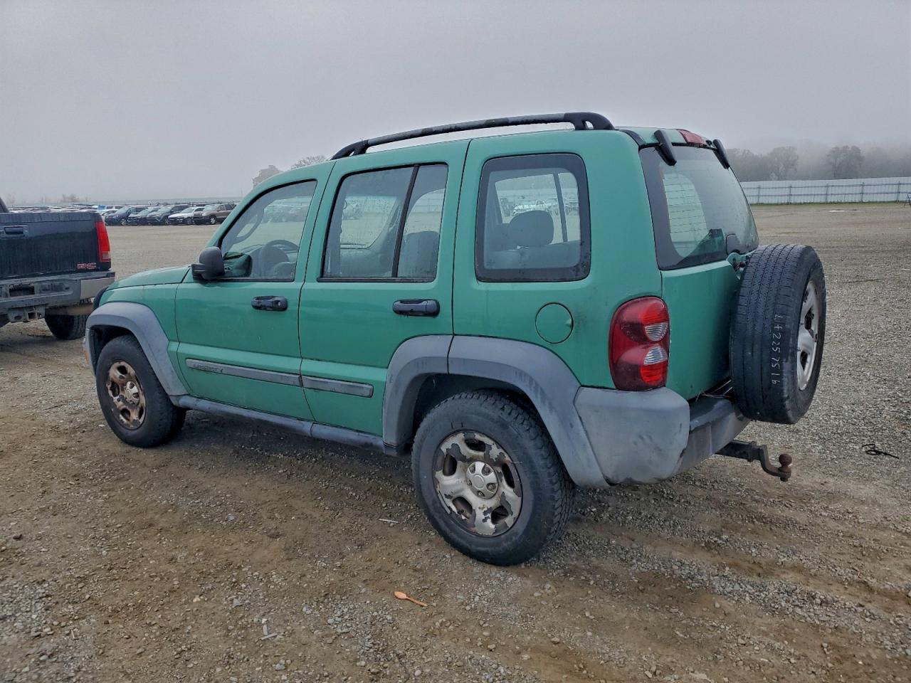 2005 JEEP LIBERTY SPORT photo 2