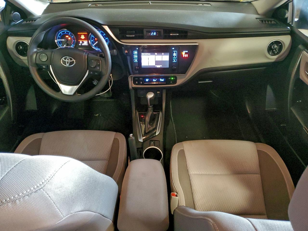 2019 TOYOTA COROLLA L photo 8