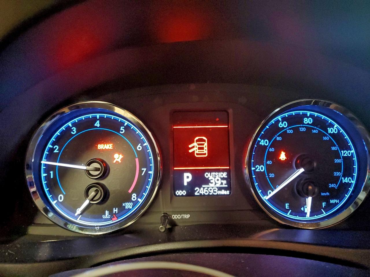 2019 TOYOTA COROLLA L photo 9