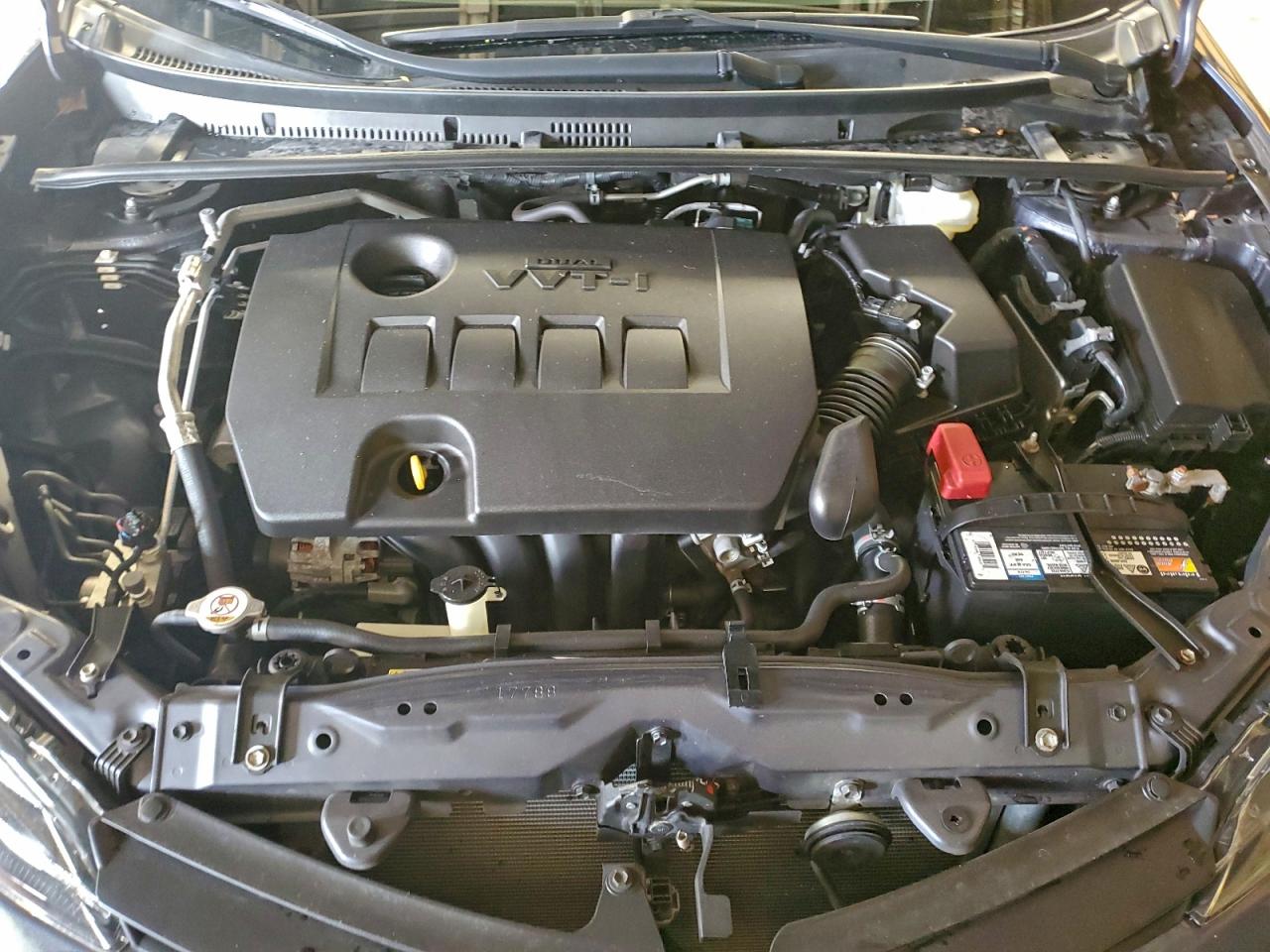 2019 TOYOTA COROLLA L photo 11