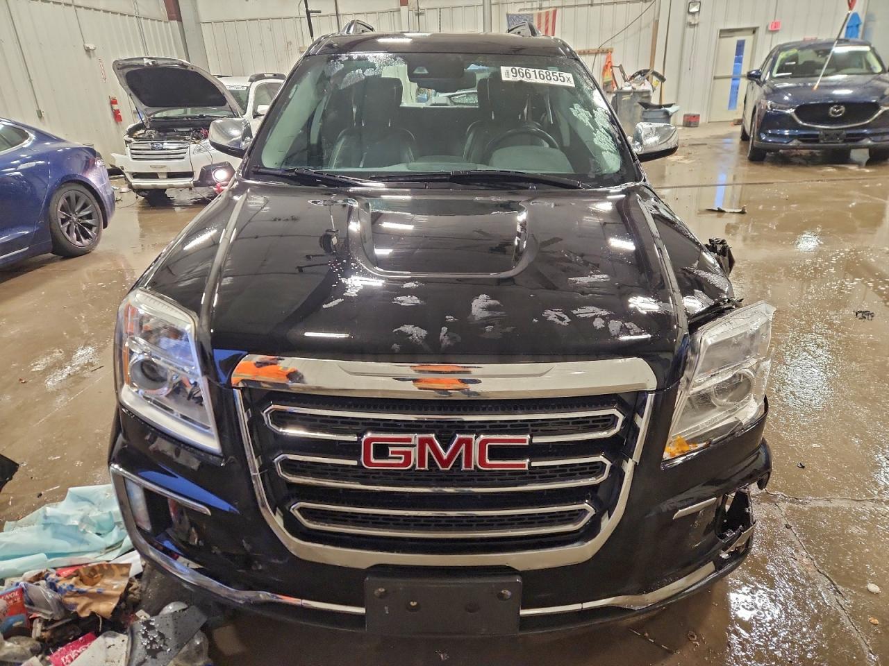 2017 GMC TERRAIN SLT photo 5