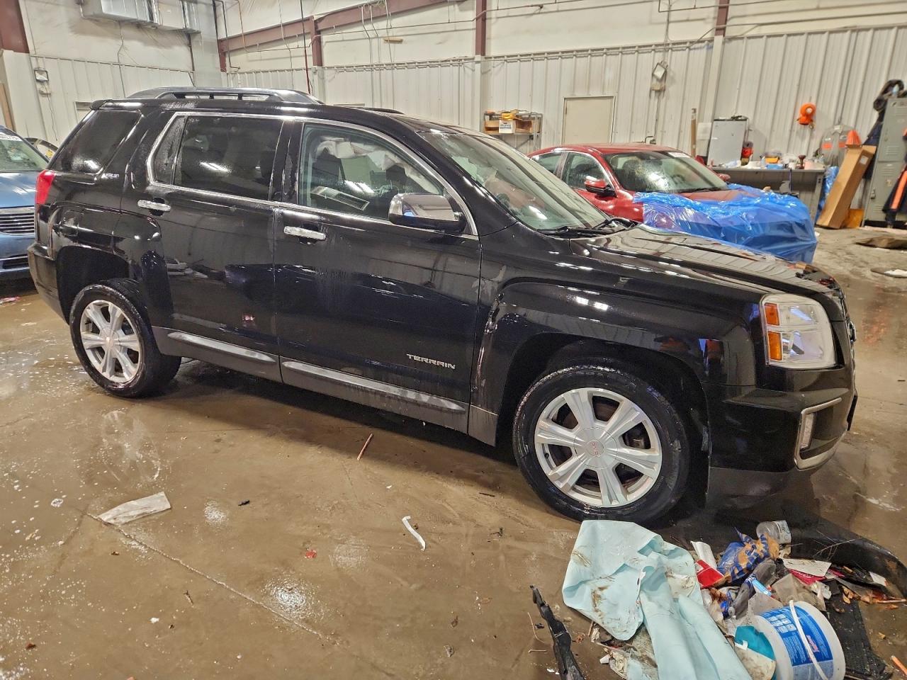 2017 GMC TERRAIN SLT photo 4