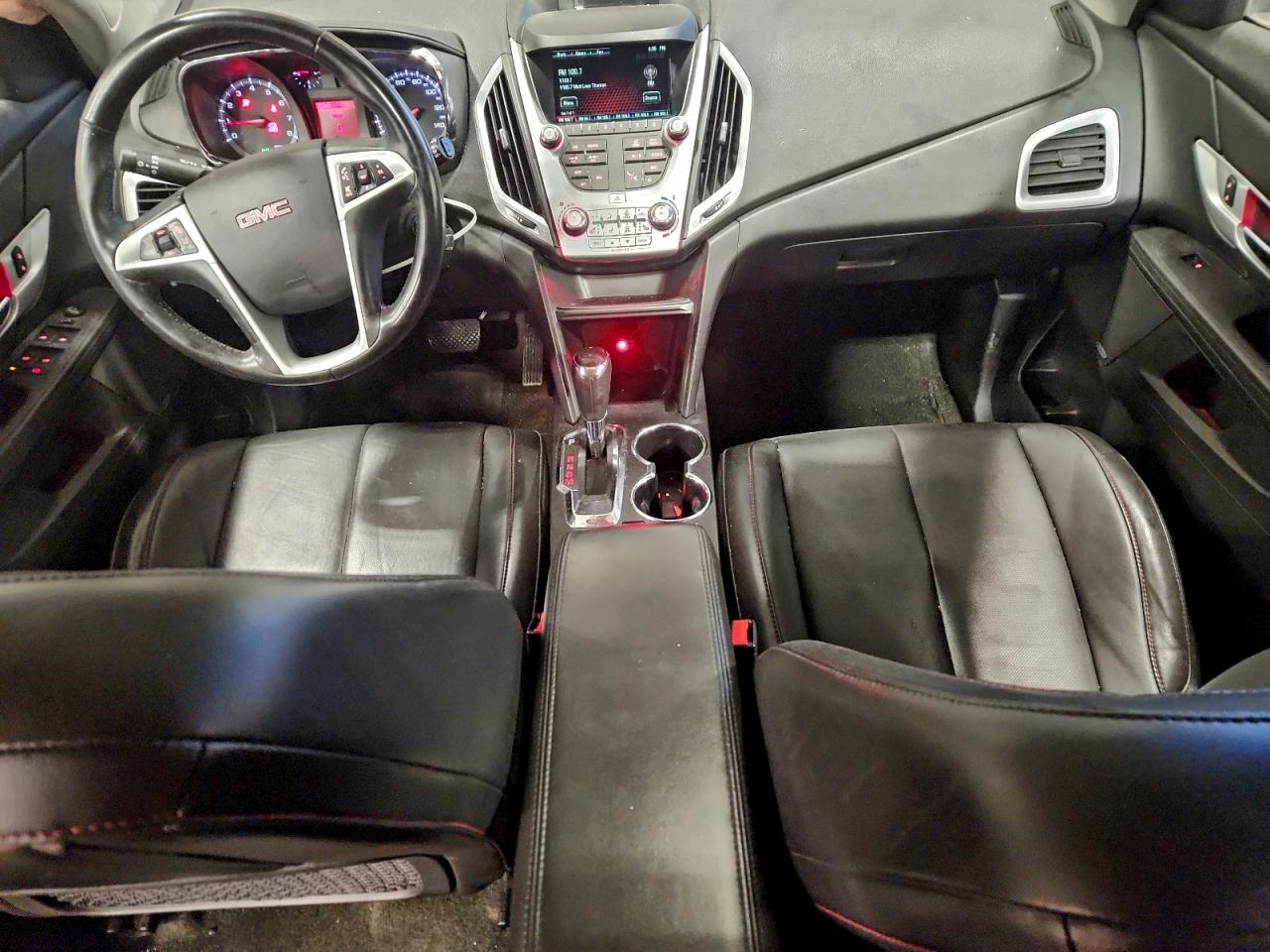 2017 GMC TERRAIN SLT photo 8