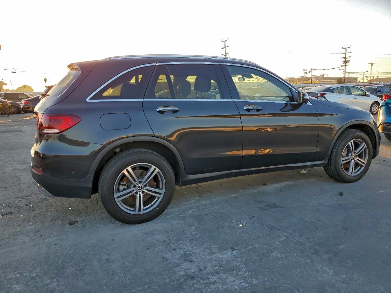 2021 MERCEDES-BENZ GLC 300 photo 3