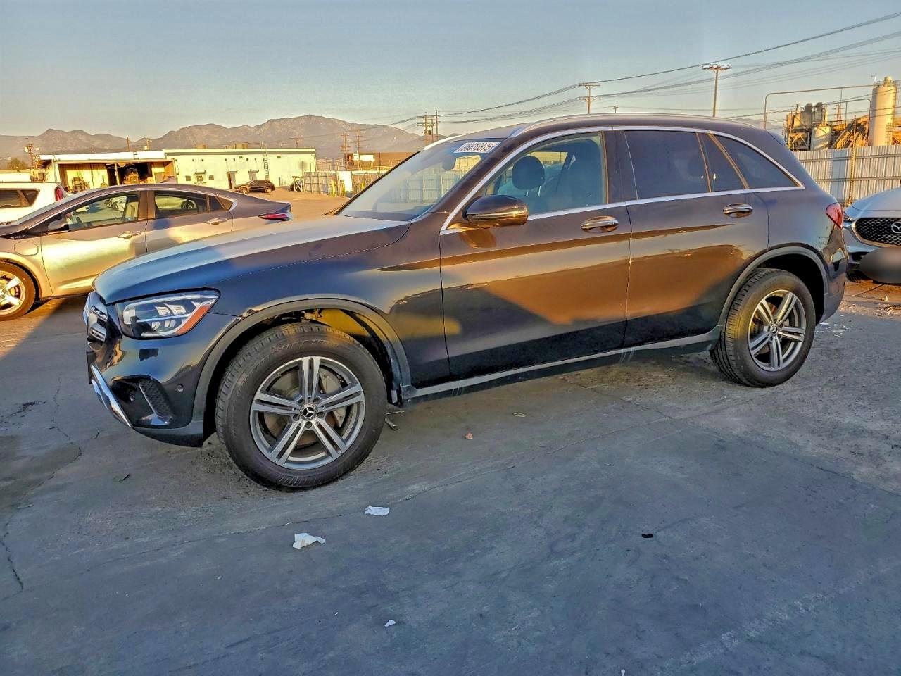 2021 MERCEDES-BENZ GLC