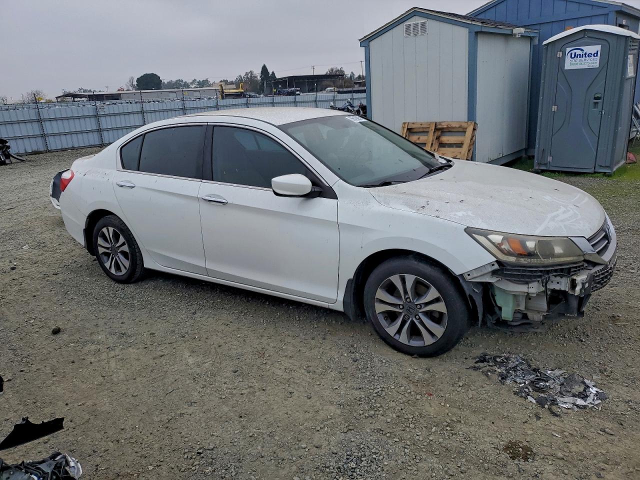 2013 HONDA ACCORD LX photo 4