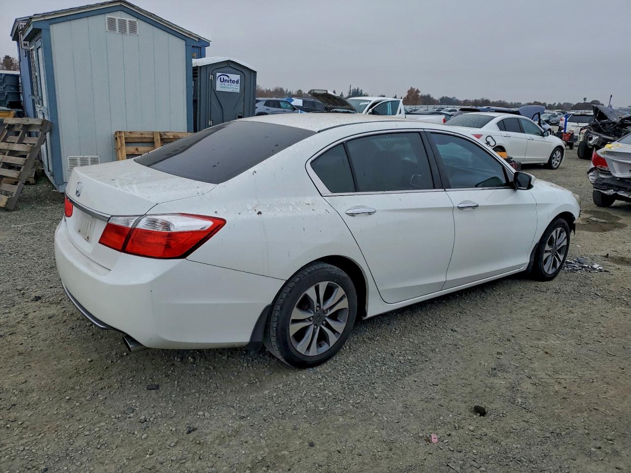 2013 HONDA ACCORD LX photo 3