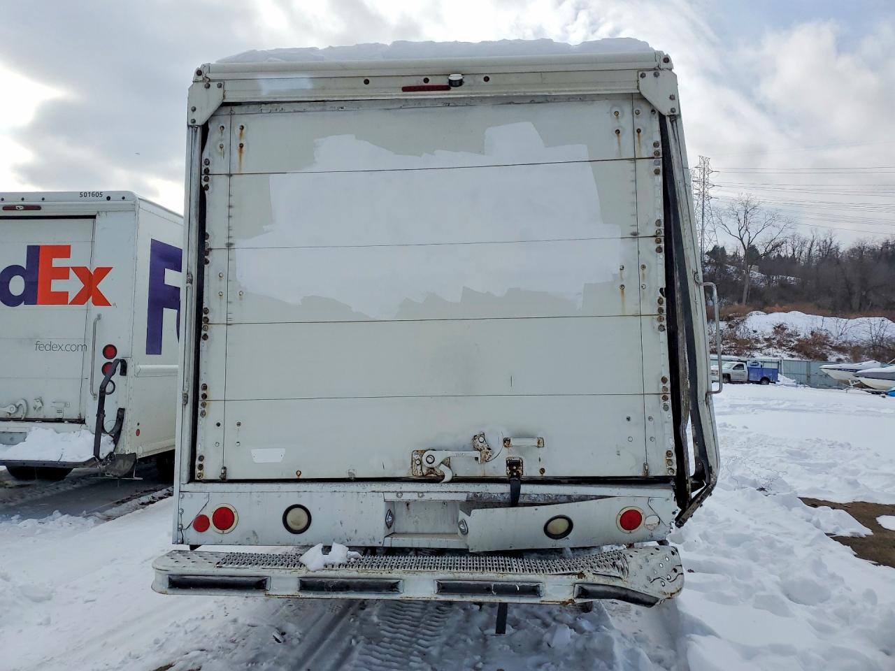 2012 FORD F59 DELIVERY TRUCK photo 6