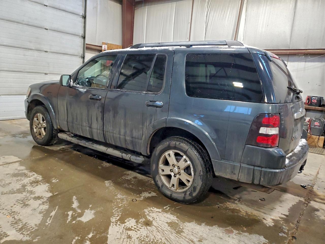 2009 FORD EXPLORER XLT photo 2