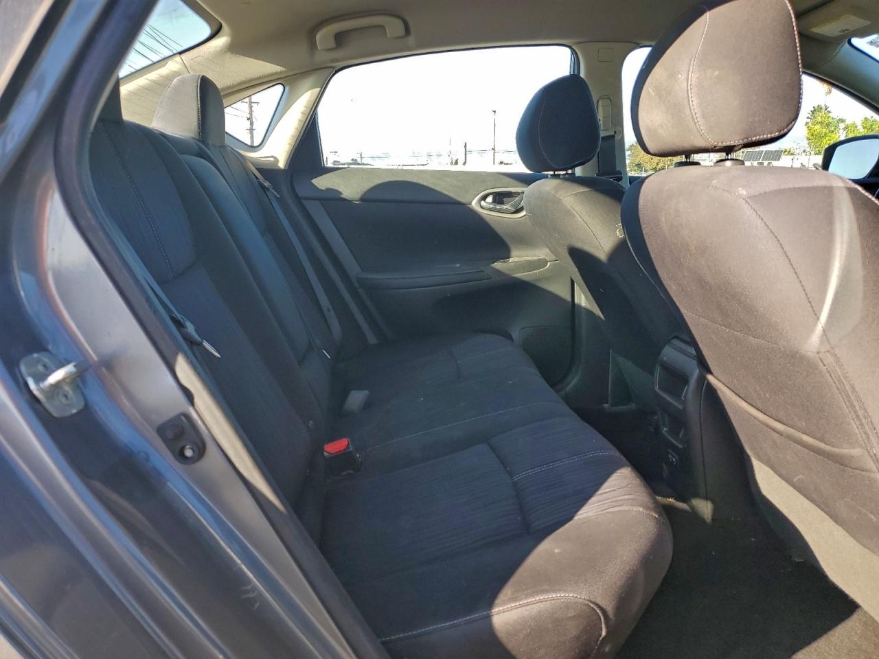 2018 NISSAN SENTRA S photo 10