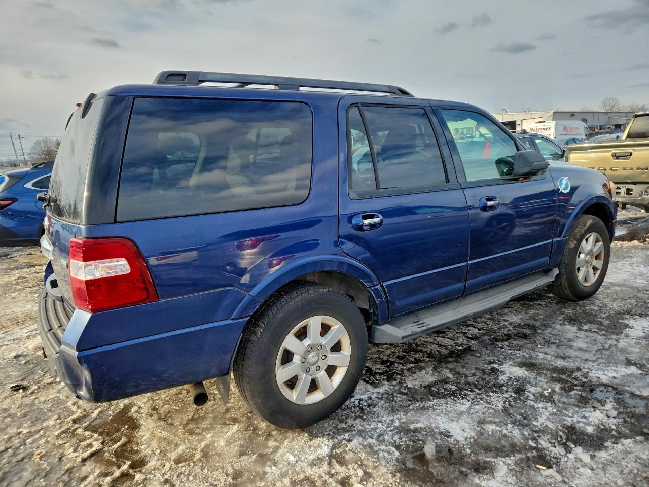 2010 FORD EXPEDITION XLT photo 3