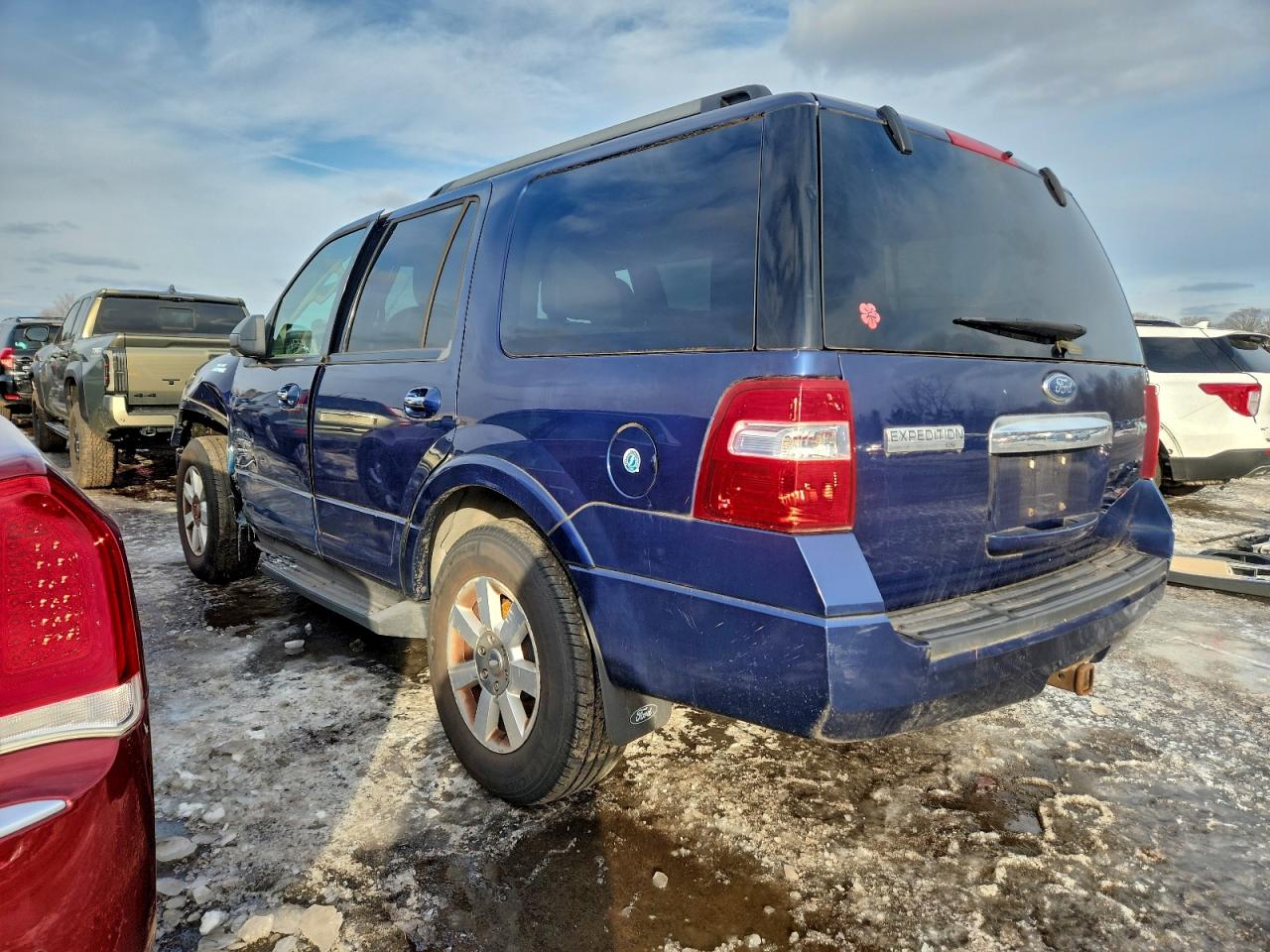 2010 FORD EXPEDITION XLT photo 2