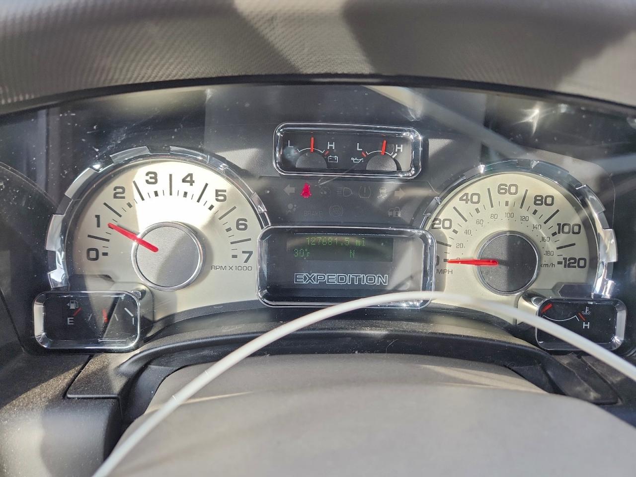 2010 FORD EXPEDITION XLT photo 9