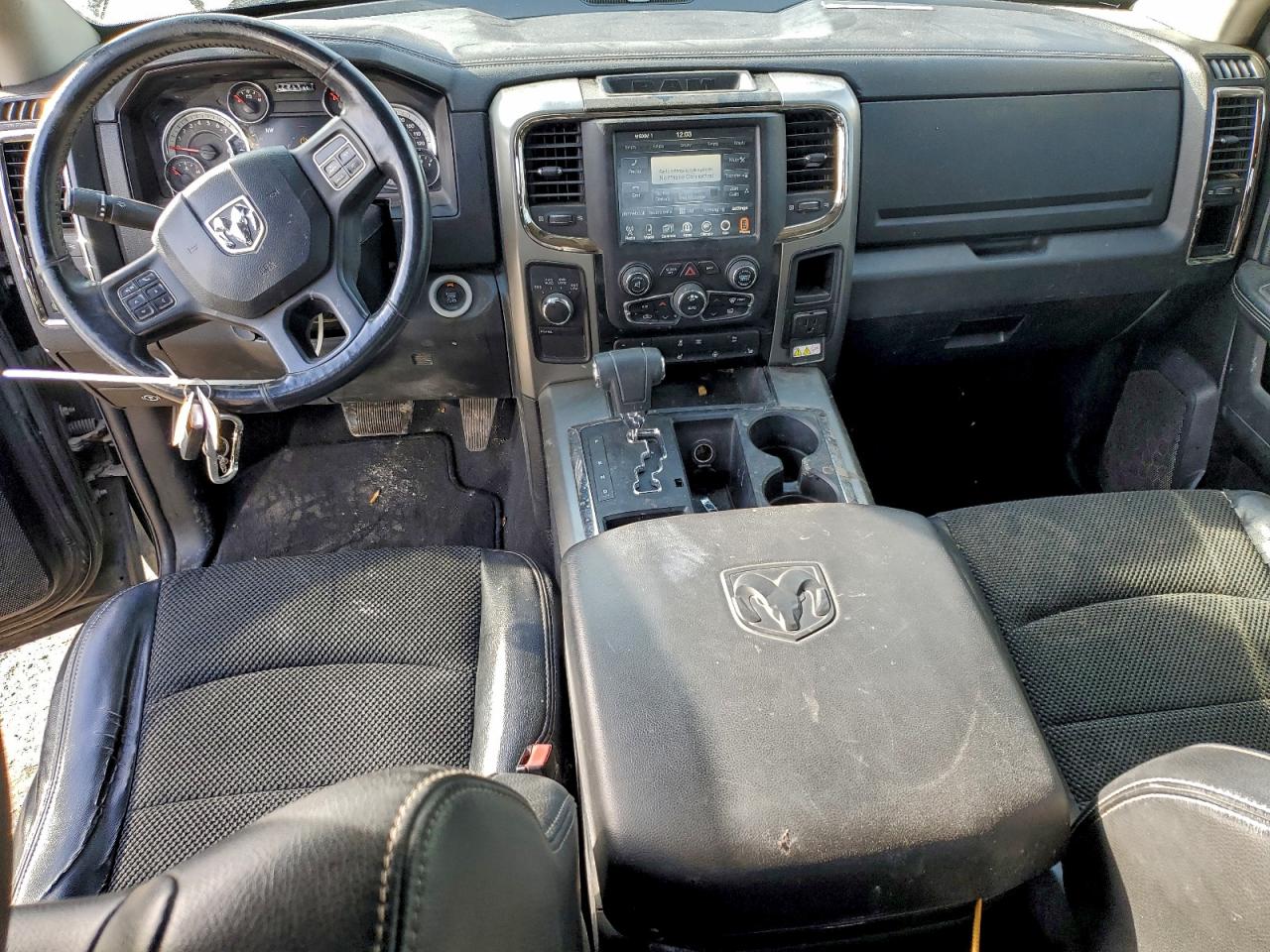 2013 RAM 1500 SPORT photo 8