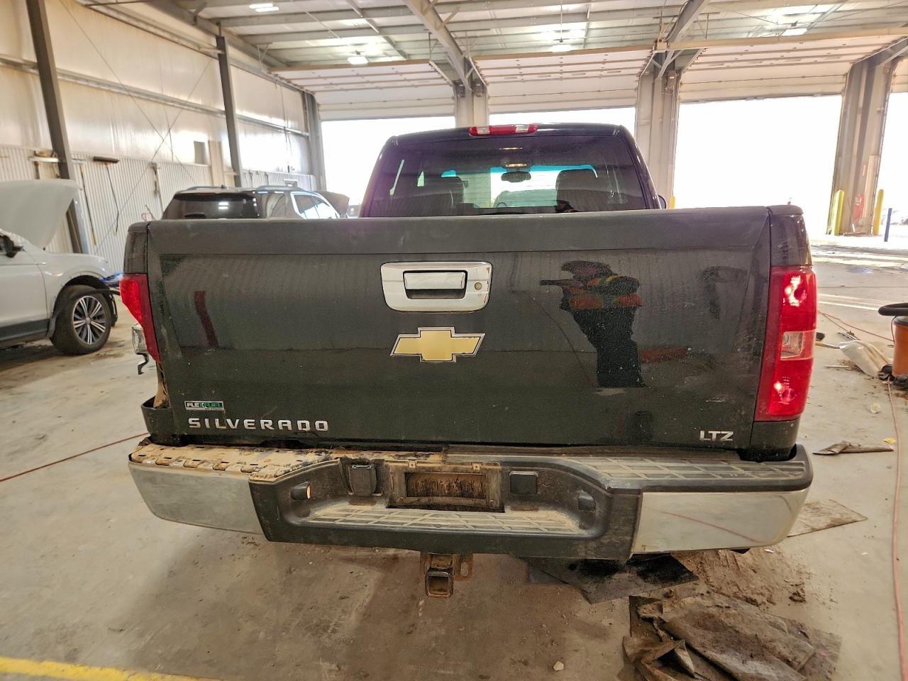 2010 CHEVROLET SILVERADO K1500 LTZ photo 6