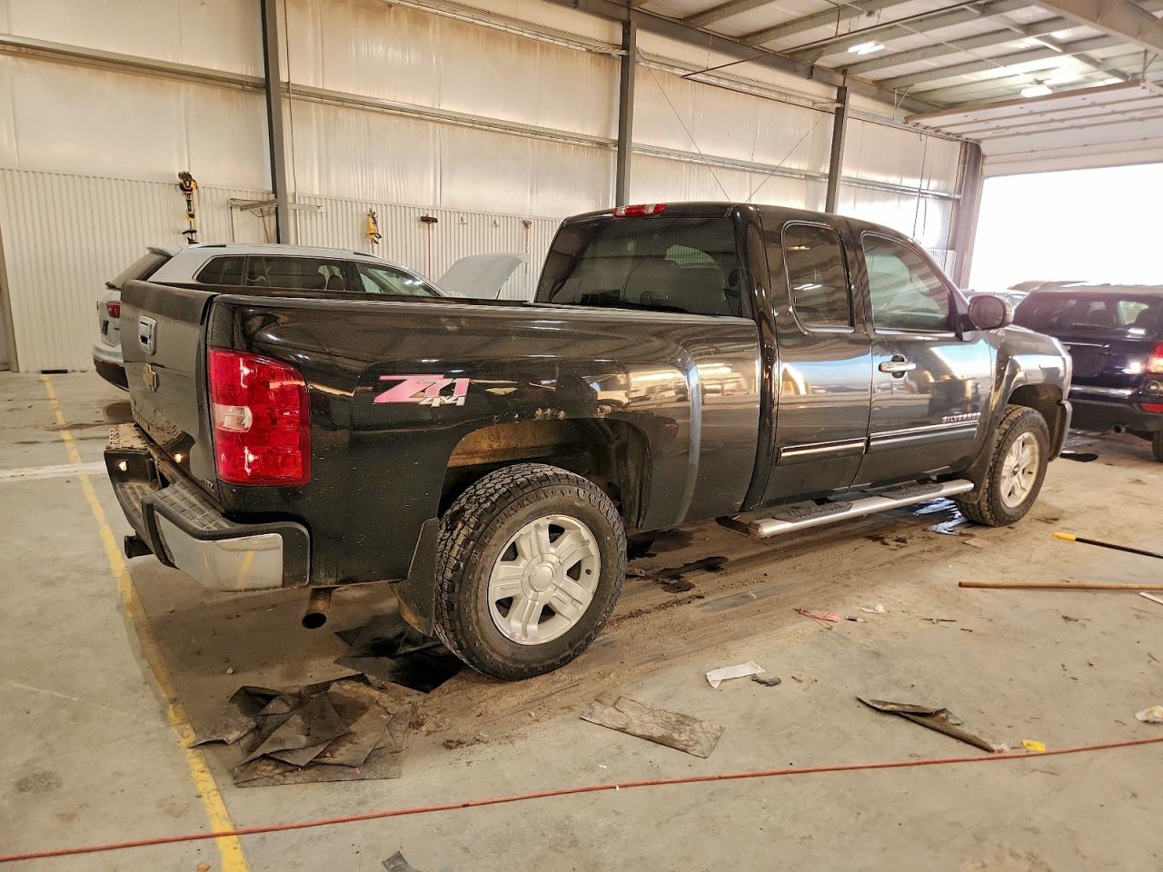 2010 CHEVROLET SILVERADO K1500 LTZ photo 3