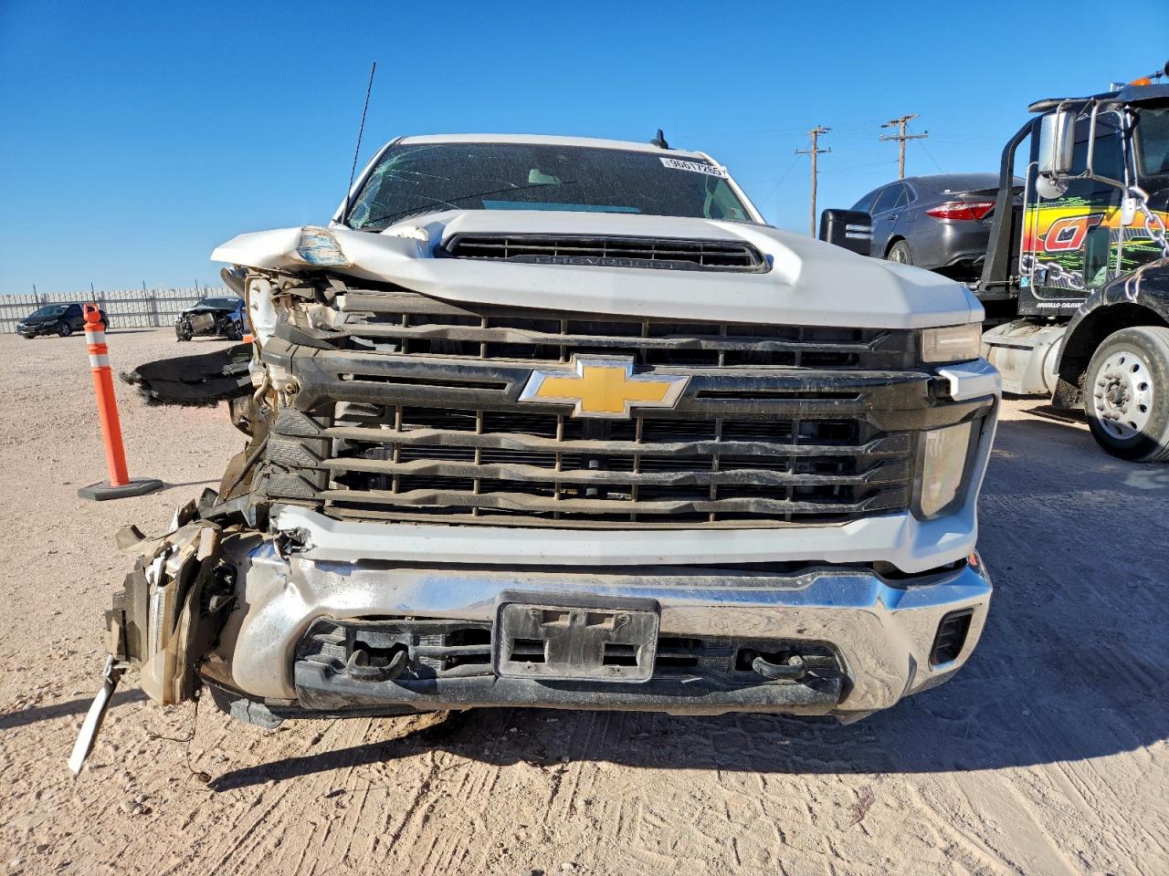 2024 CHEVROLET SILVERADO K2500 HEAVY DUTY photo 5