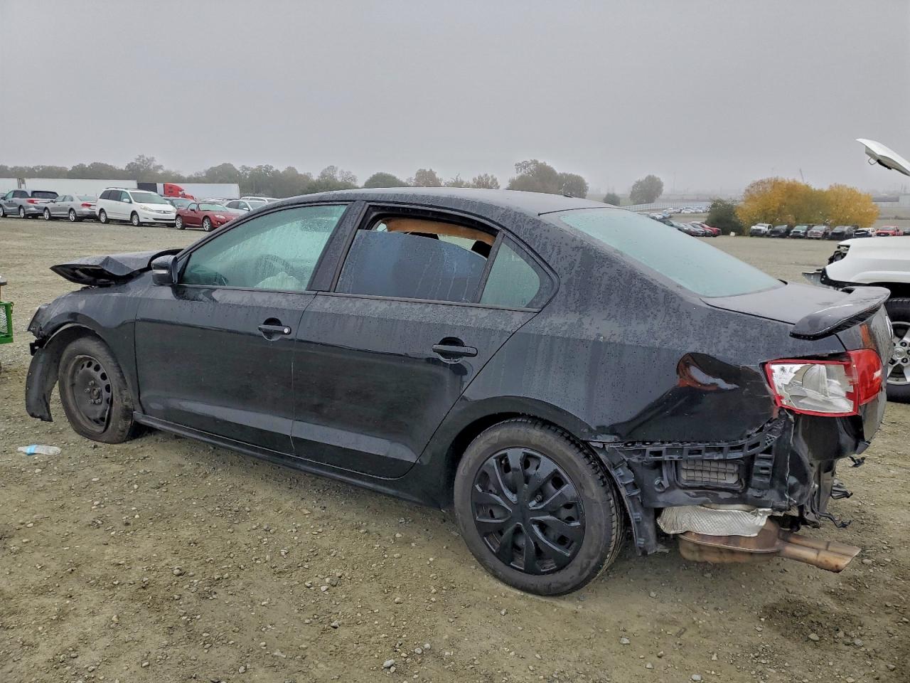 2011 VOLKSWAGEN JETTA SE photo 2