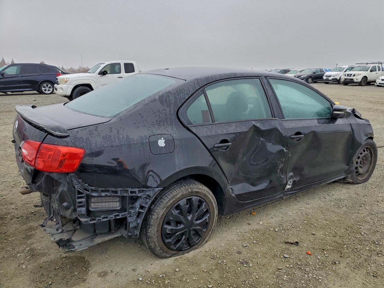 2011 VOLKSWAGEN JETTA SE photo 3