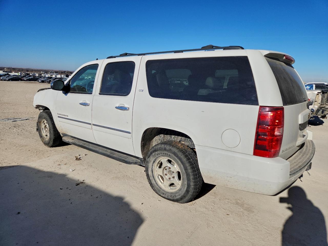 2013 CHEVROLET SUBURBAN K1500 LTZ photo 2
