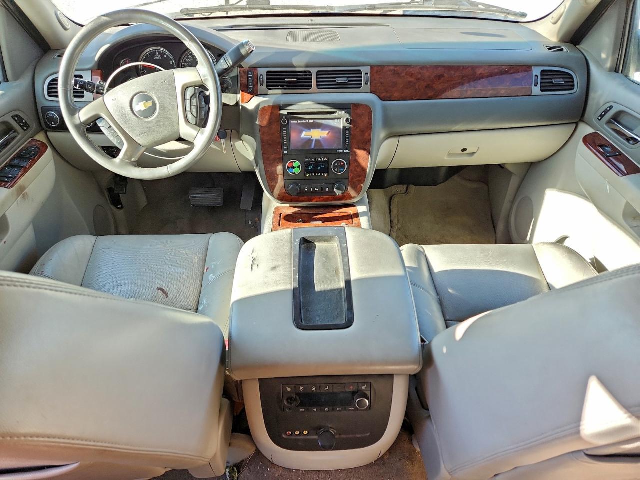 2013 CHEVROLET SUBURBAN K1500 LTZ photo 8