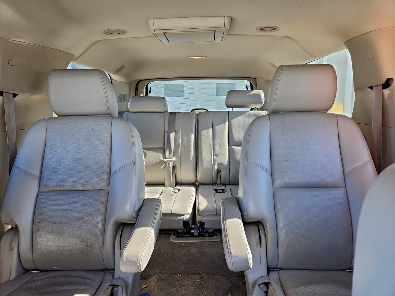 2013 CHEVROLET SUBURBAN K1500 LTZ photo 10