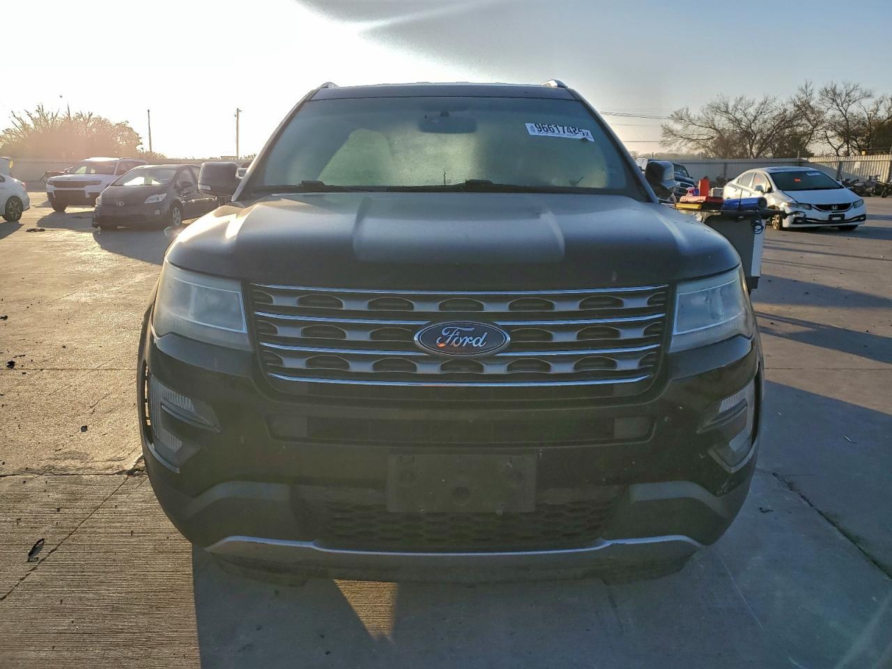2016 FORD EXPLORER XLT photo 5