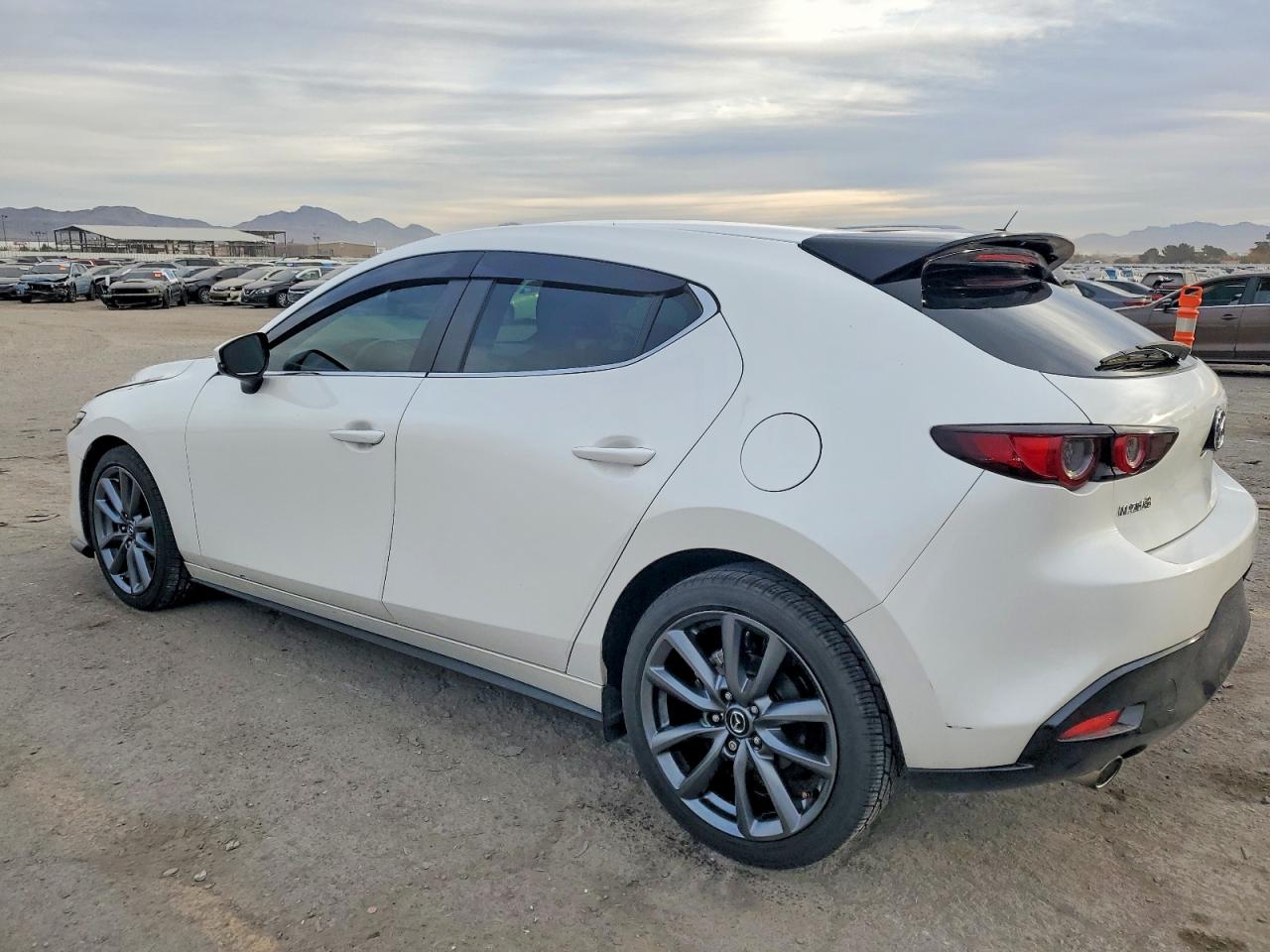 2019 MAZDA 3 photo 2
