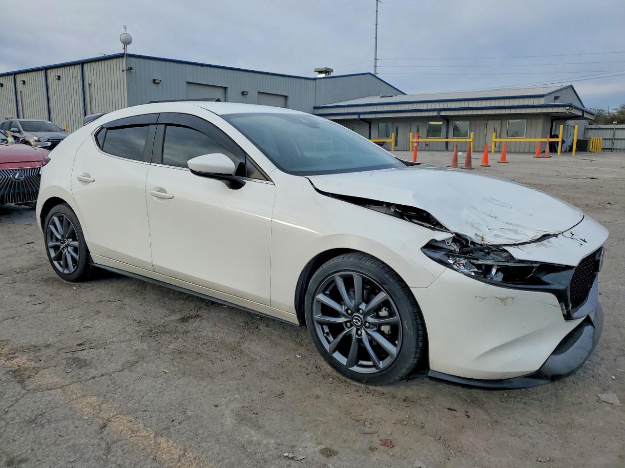 2019 MAZDA 3 photo 4