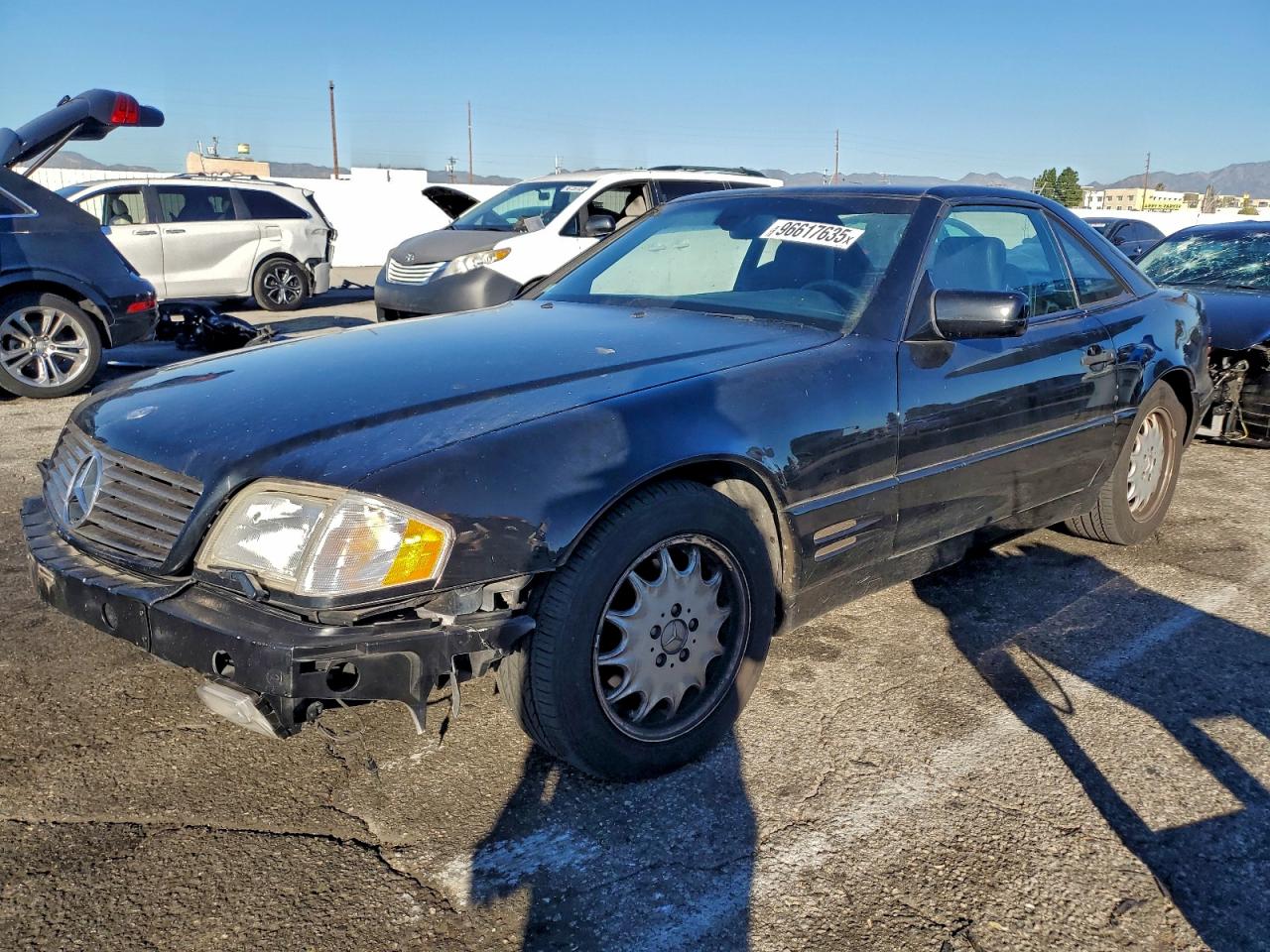 1998 MERCEDES-BENZ SL 500 — FRONT END damage — photo 1