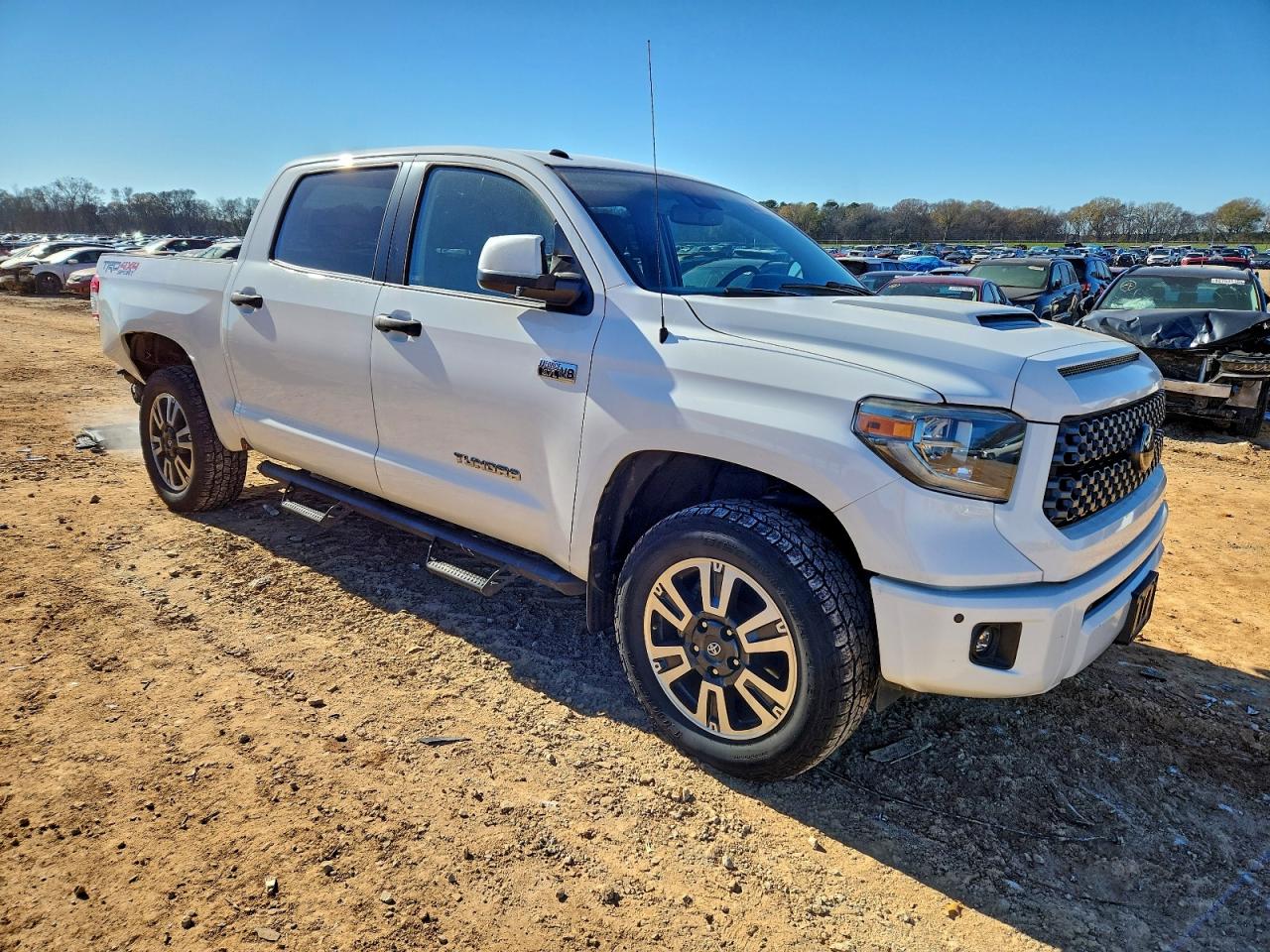 2018 TOYOTA TUNDRA CREWMAX SR5 photo 4