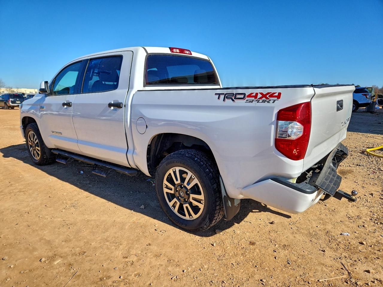 2018 TOYOTA TUNDRA CREWMAX SR5 photo 2